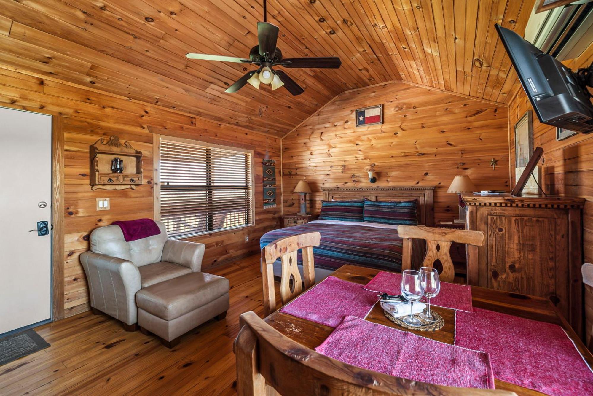 Enchanted Rockview Cabins Crabapple Extérieur photo